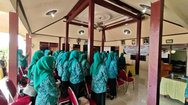 PELANTIKAN TIM PENGGERAK PKK  dan PENGUKUHAN BUNDA PAUD  DESA PANGGUNGKALAK